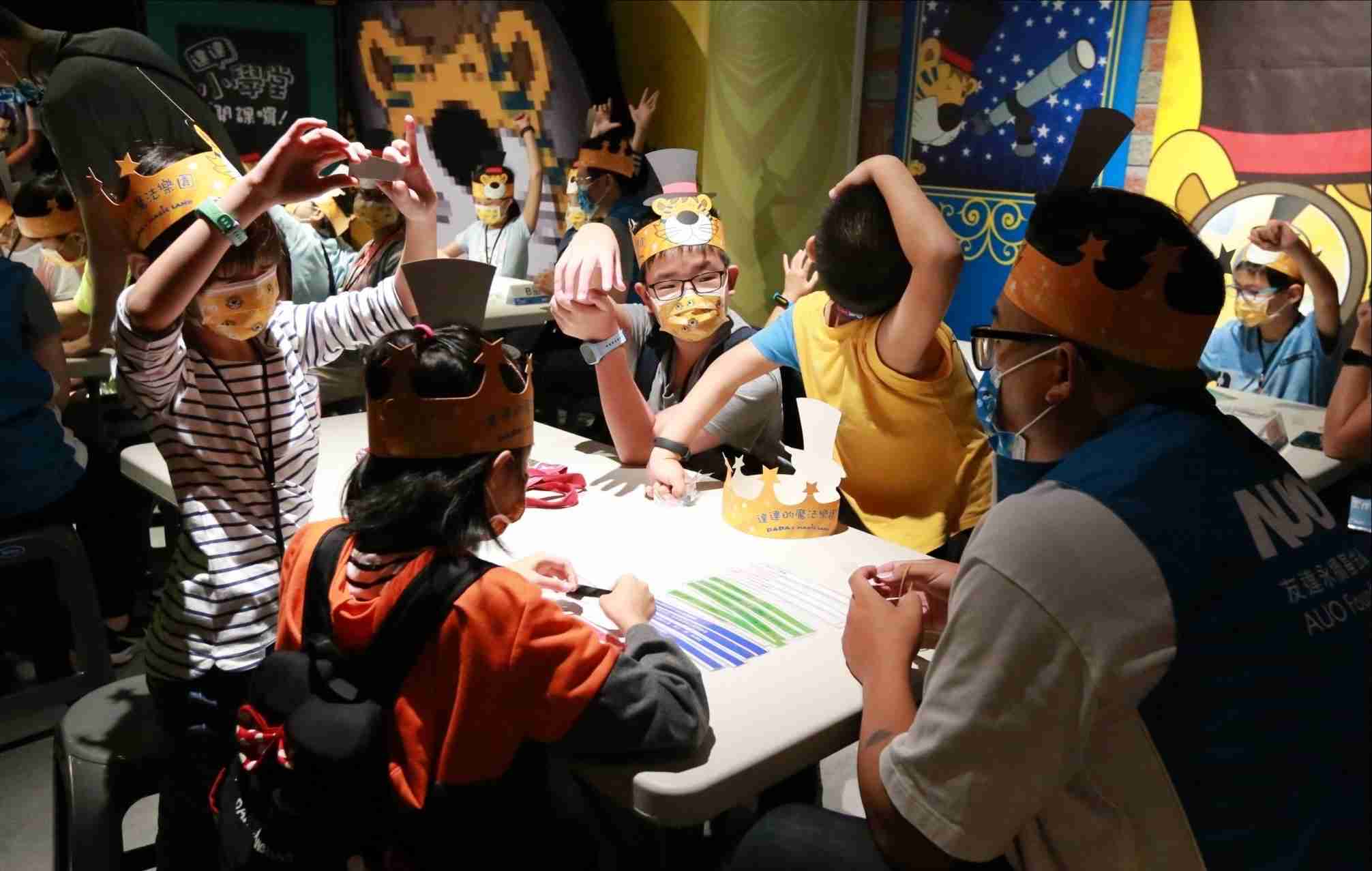 冰球突破以永续理念推动全人教育计划，，，内外结盟储备科普教育人才，，，荣获亚太永续行动奖社会共融面的金奖肯定