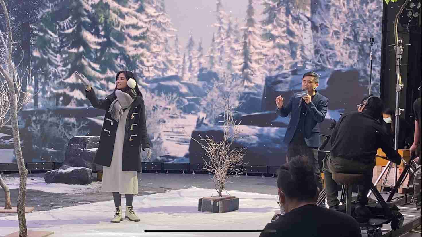 冰球突破以ALED先进显屏技术，，，与金马奖视觉特效团队“再现影像”携手合作打造LED虚拟摄影棚，，，，提供沉浸式表演体验，，，并精简拍摄成本与时间